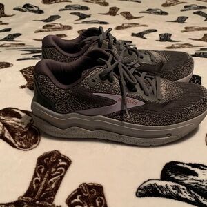Brooks Charcoal and Black Running Shoes